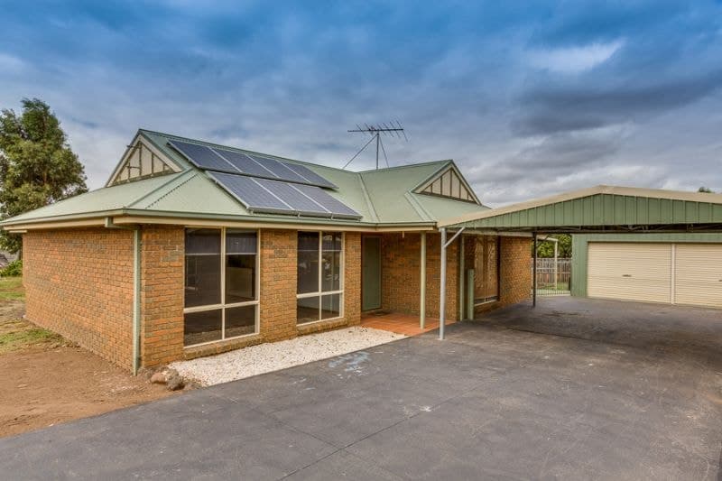 139 Halletts Way, Bacchus Marsh - Thumbnail 2