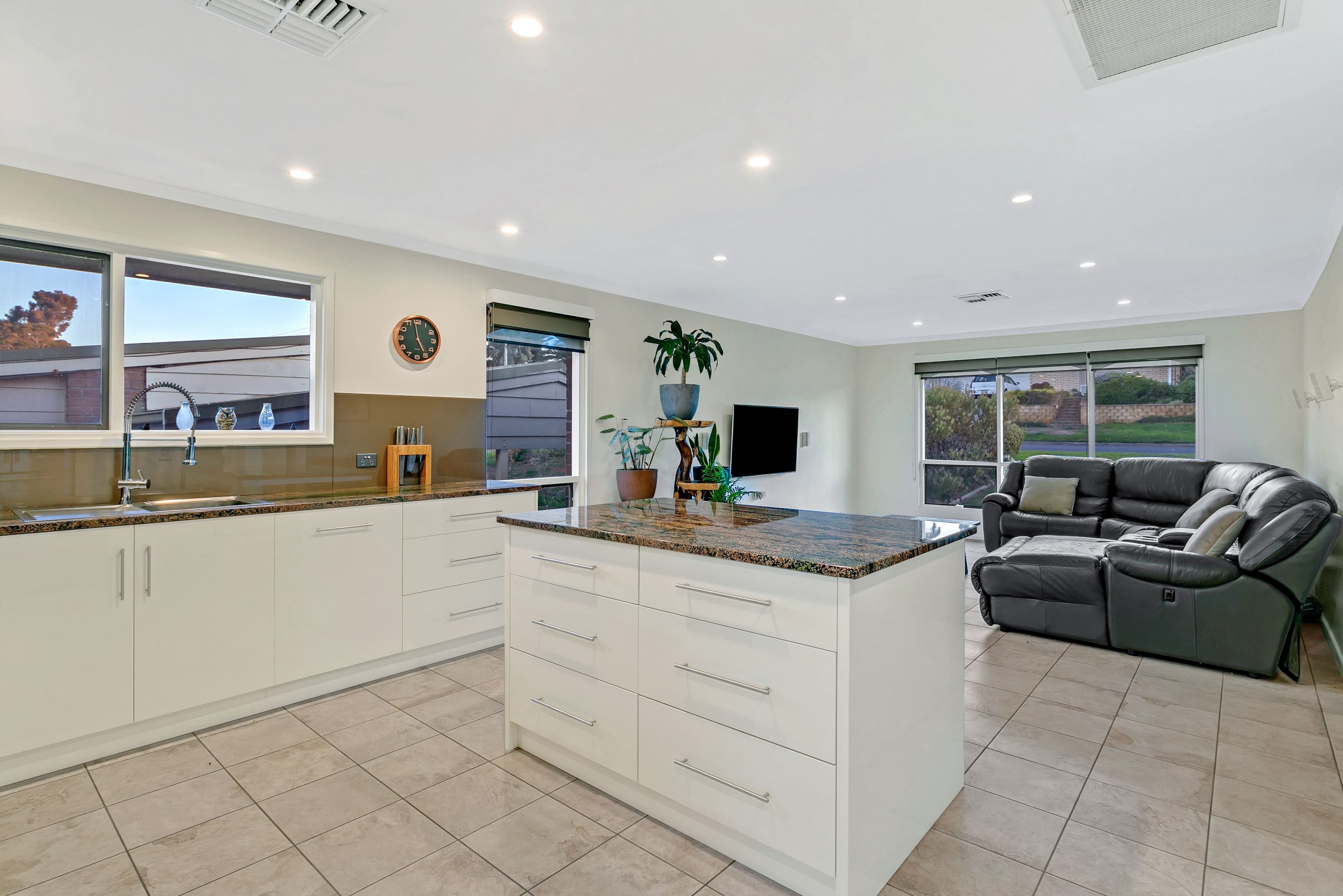 29 Bellavista Road, Flagstaff Hill SA 5159, Flagstaff Hill - Thumbnail 3