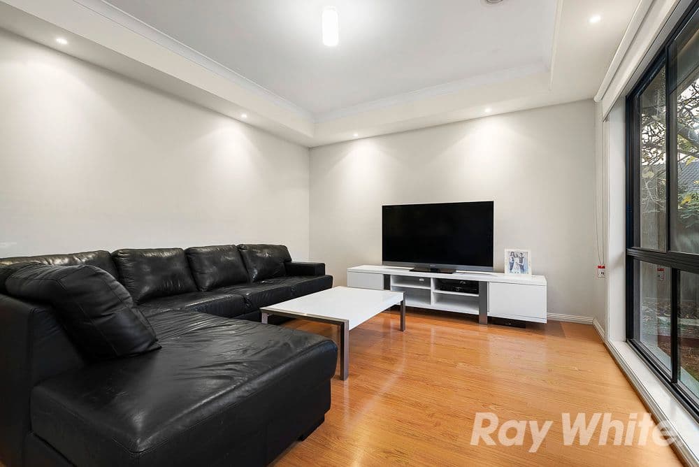 1 Abbot Court, Glen Waverley VIC 3150, Glen Waverley - Thumbnail 3