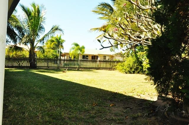 7 Hammer Street, SLADE POINT QLD 4740, Slade Point - Thumbnail 8