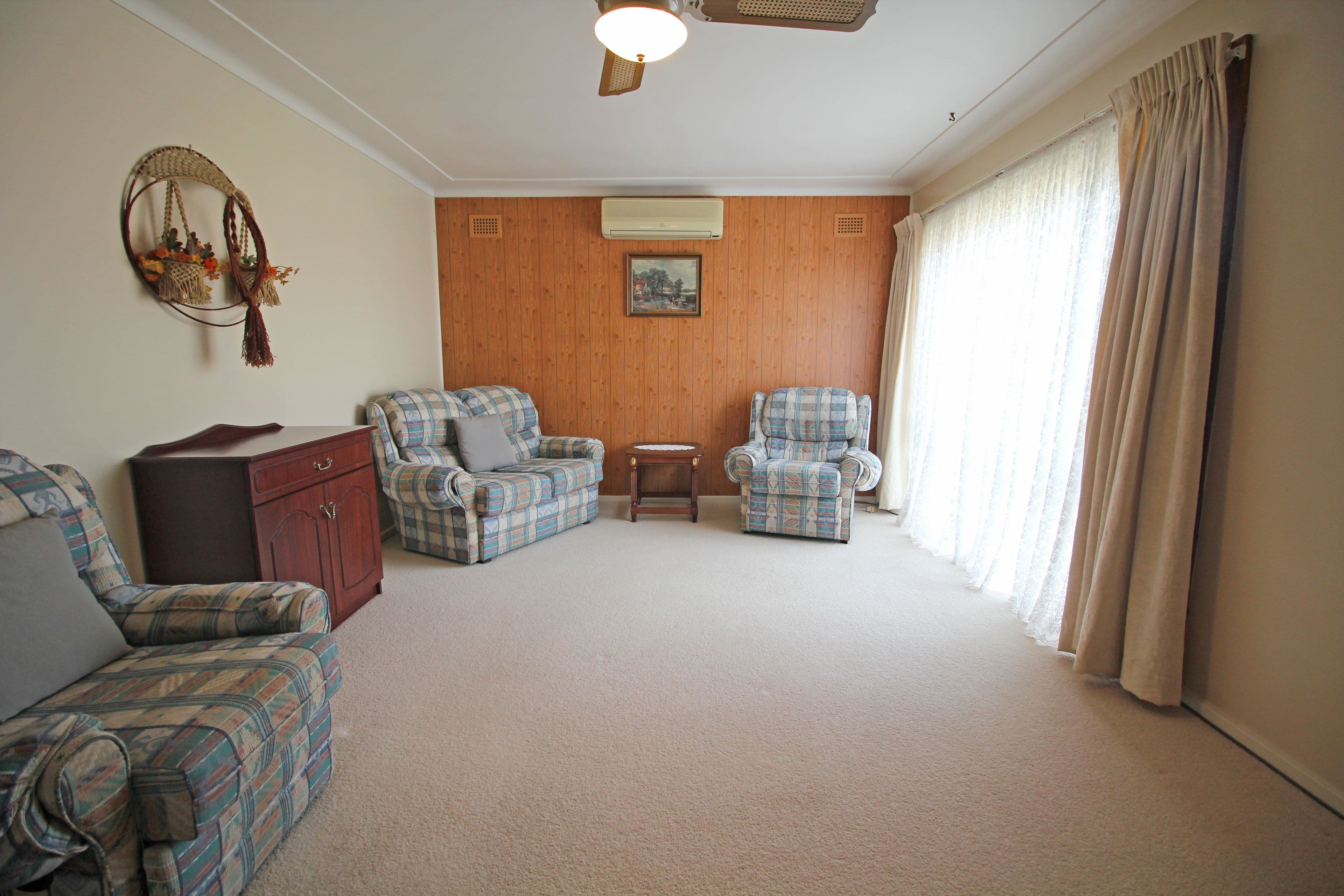 8 Annette Street, Cabramatta West - Thumbnail 2
