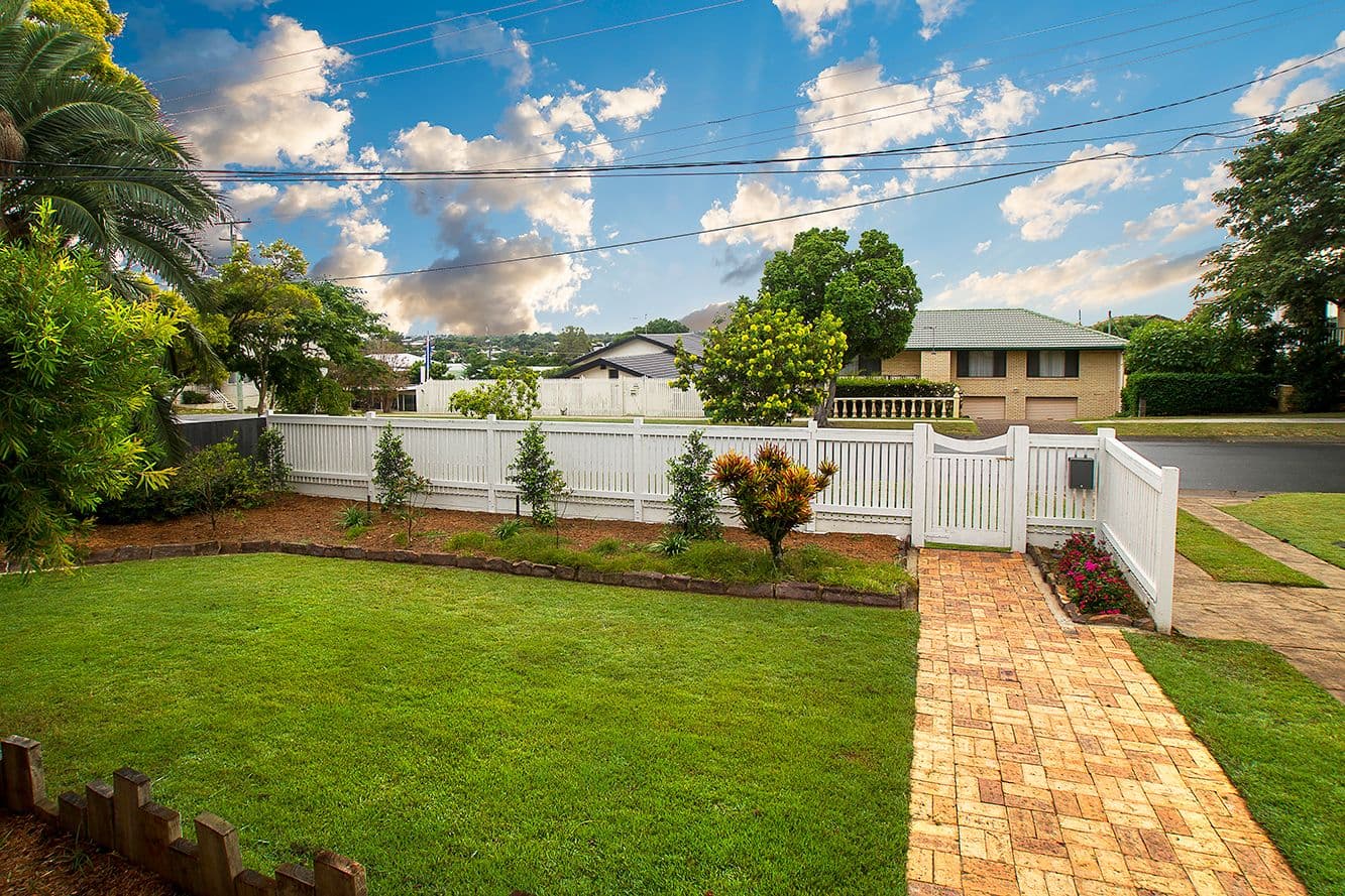 24 Highcrest Avenue, Wavell Heights QLD 4012, Wavell Heights - Thumbnail 3