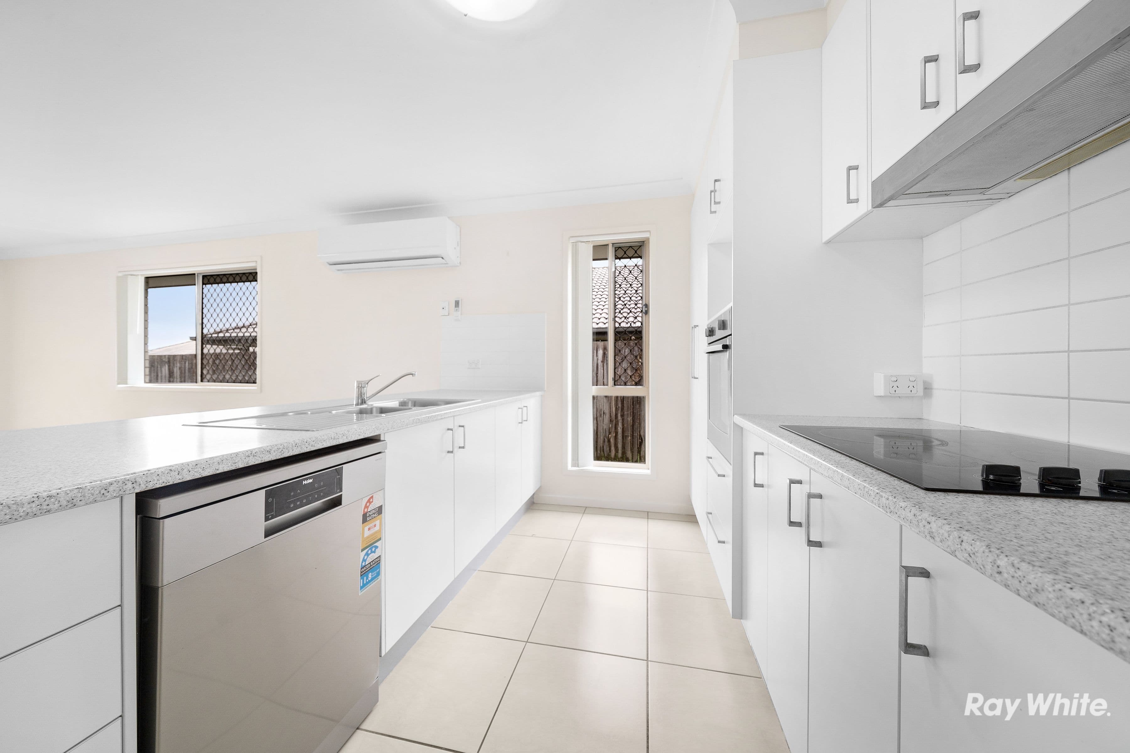 11 Newhaven Street, Marsden QLD 4132, Marsden - Thumbnail 3