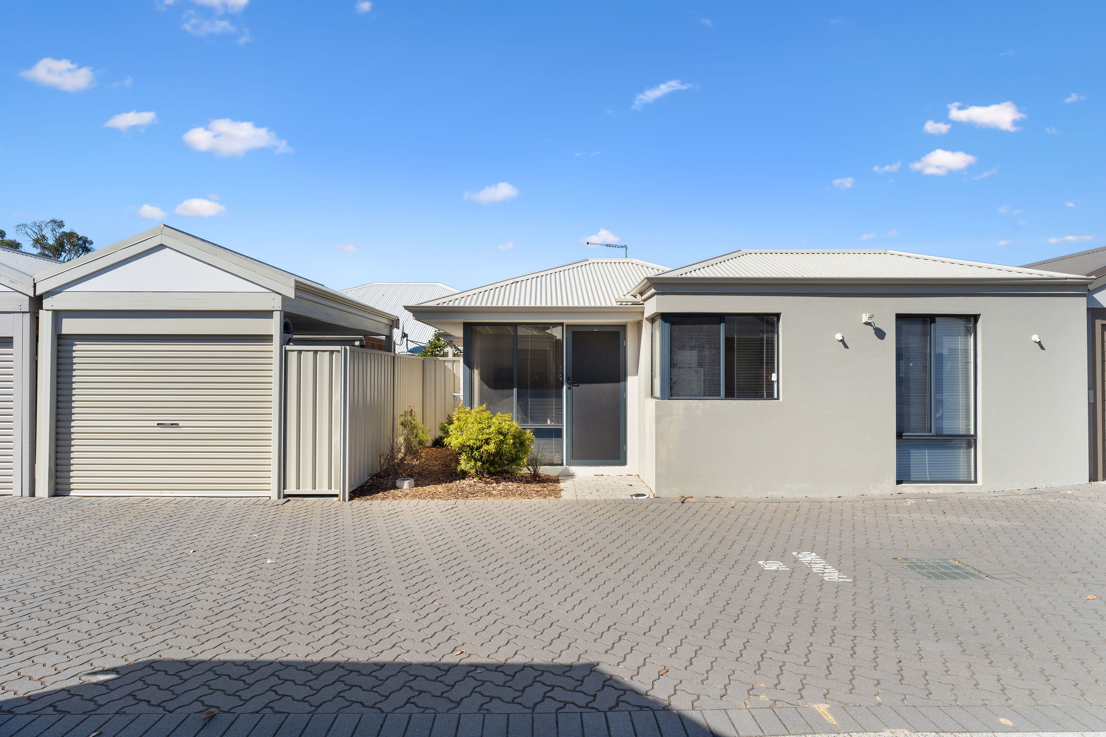 131 Aldersyde Meander, Baldivis WA 6171, Baldivis - Thumbnail 2