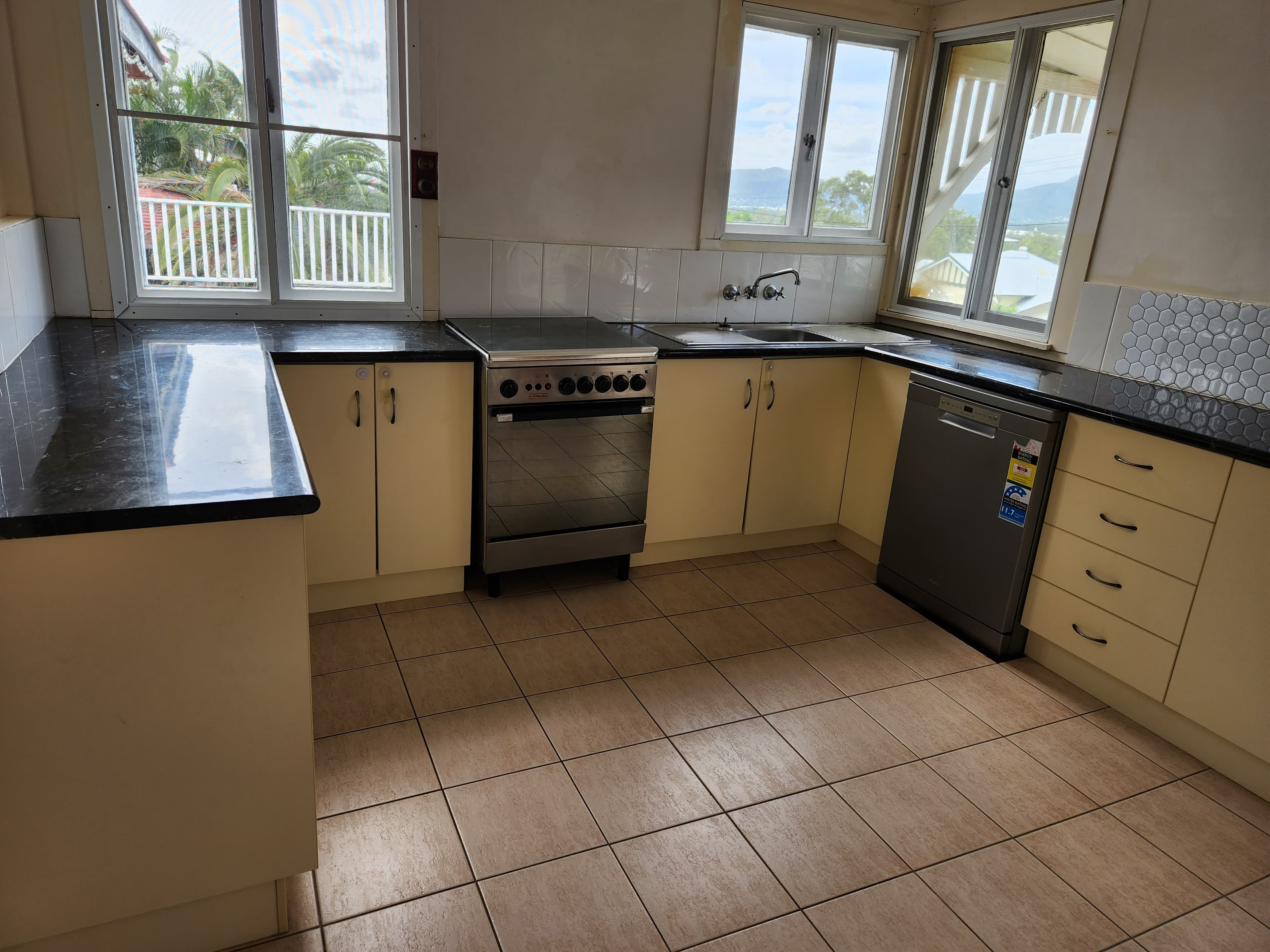 38 Rundle Street, Wandal QLD 4700, Wandal - Thumbnail 5