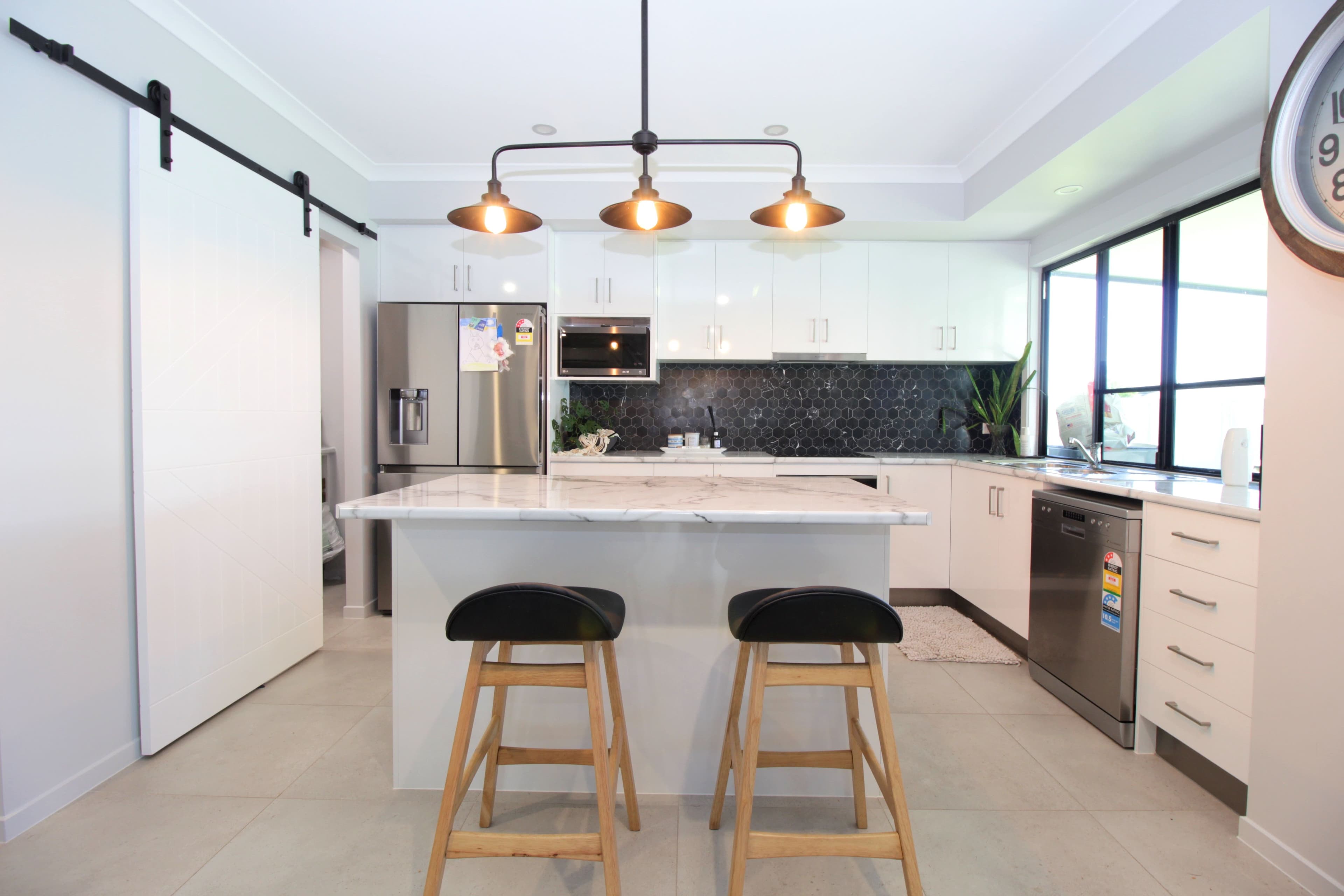 76 Canterbury Road, Emerald QLD 4720, Emerald - Thumbnail 5