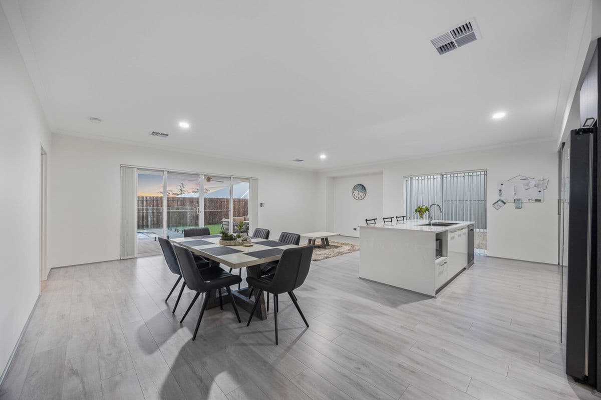 22 Paddle Way, Yanchep WA 6035, Yanchep - Thumbnail 8