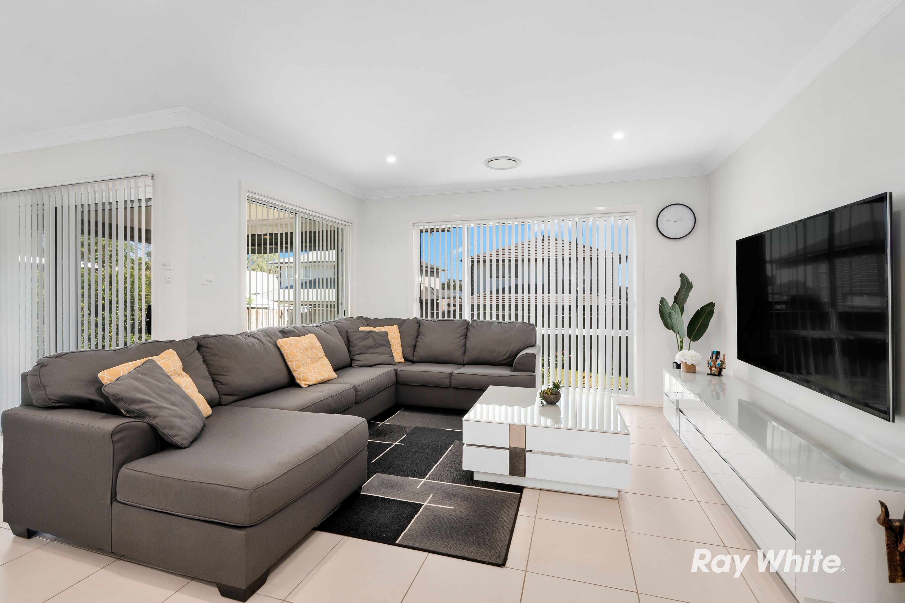 57 Sugarloaf Crescent, Colebee NSW 2761, Colebee - Thumbnail 3