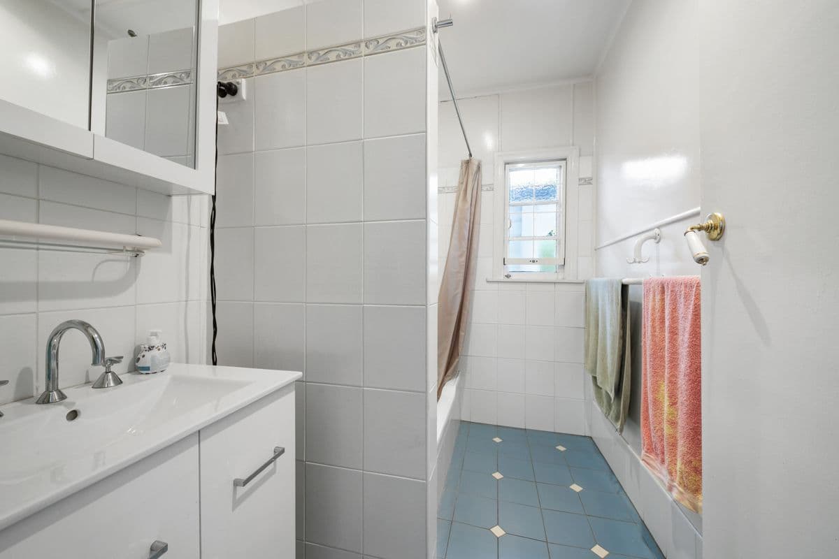 140 Englefield Road, Oxley QLD 4075, Oxley - Thumbnail 8