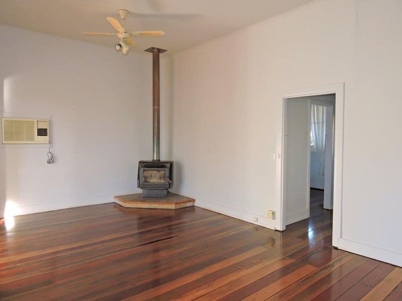 6 Cowper Street, Gloucester - Thumbnail 2