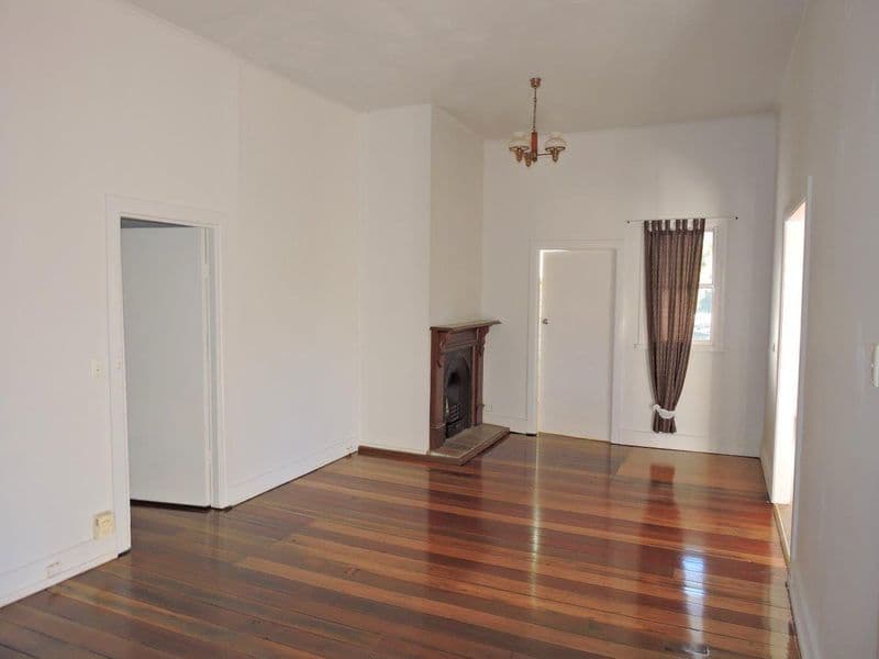 6 Cowper Street, Gloucester - Thumbnail 8