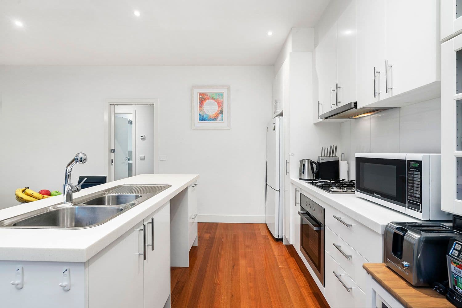 34 Sunray Avenue, Cheltenham VIC 3192, Cheltenham - Thumbnail 2