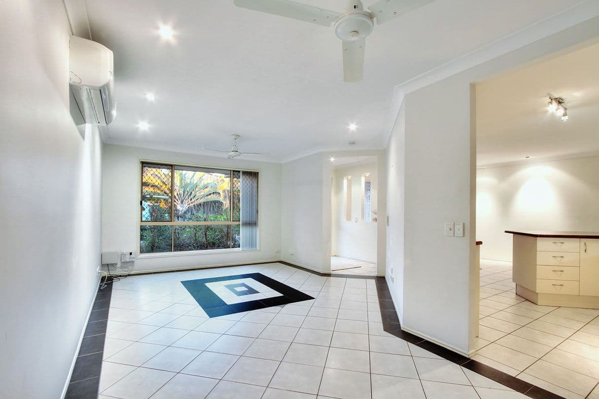 18 Lewis Place, Calamvale QLD 4116, Calamvale - Thumbnail 2