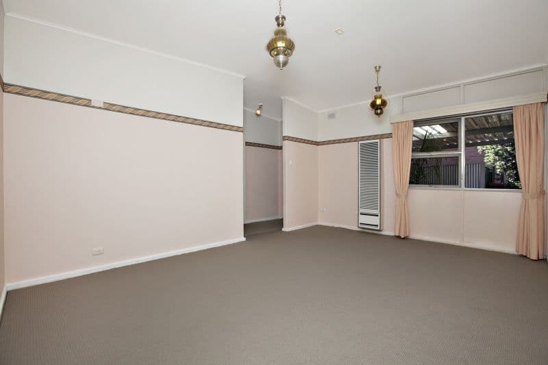 21 Colbert Road, CHRISTIES BEACH SA 5165, Christies Beach - Thumbnail 2