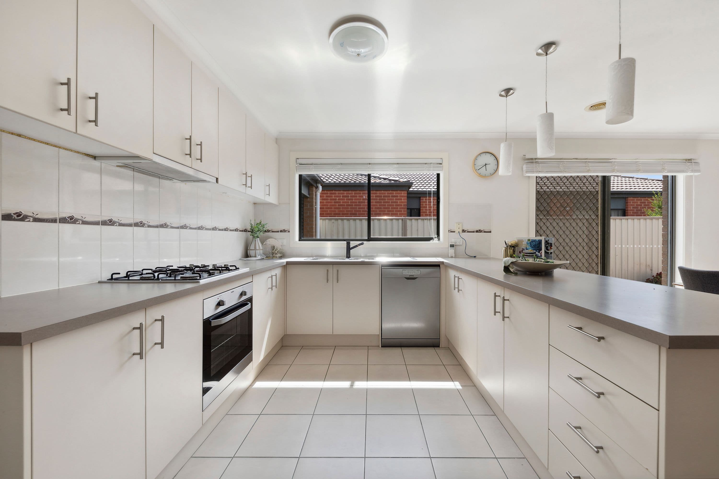 35 Edenbrook Circuit, Pakenham VIC 3810, Pakenham - Thumbnail 3