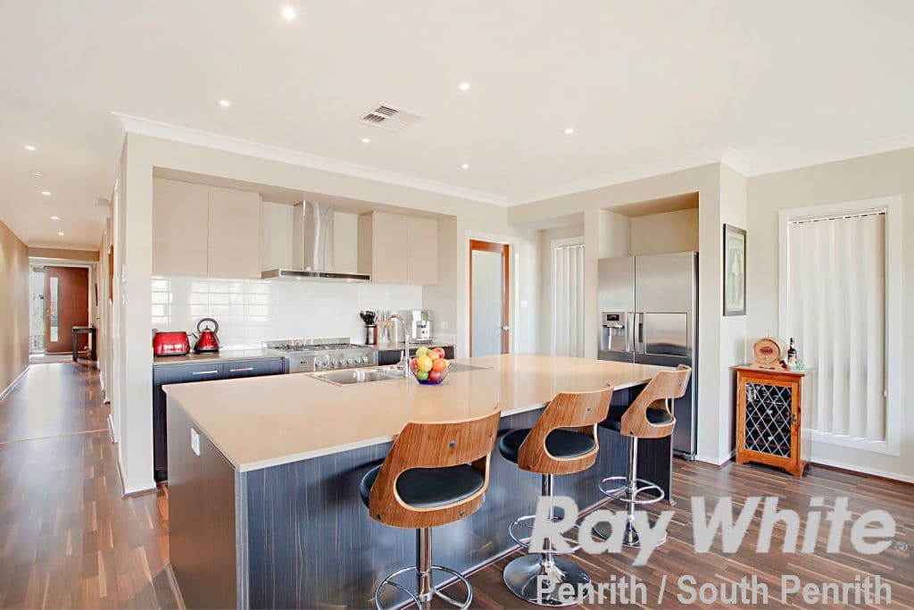 19 Illoura Way, JORDAN SPRINGS NSW 2747, Jordan Springs - Thumbnail 2