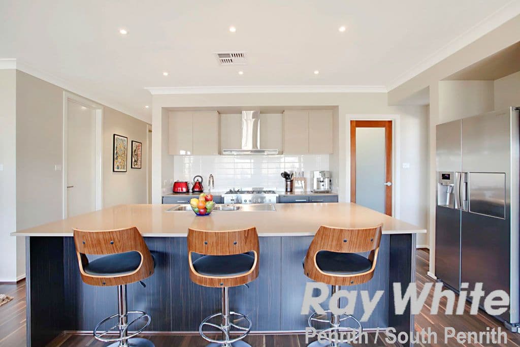 19 Illoura Way, JORDAN SPRINGS NSW 2747, Jordan Springs - Thumbnail 3