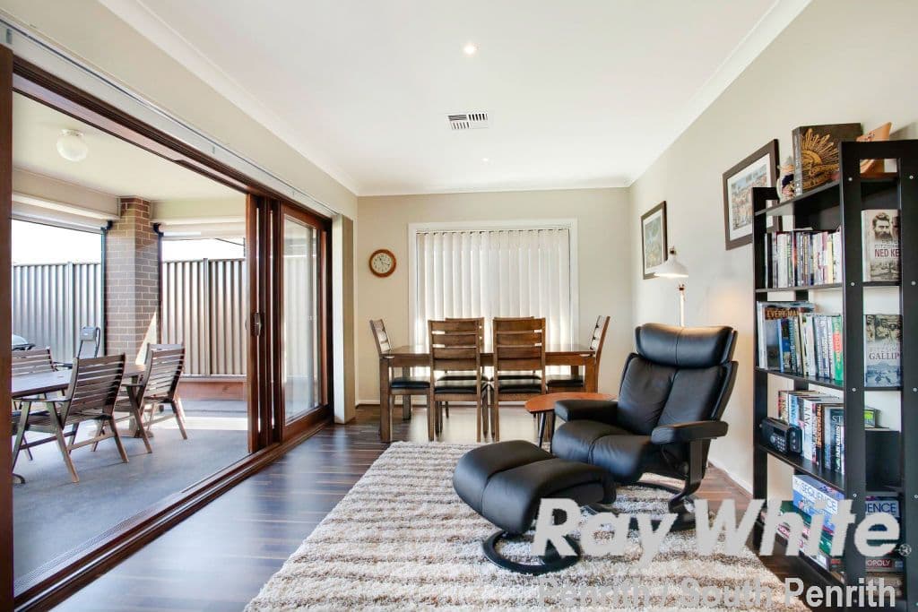 19 Illoura Way, JORDAN SPRINGS NSW 2747, Jordan Springs - Thumbnail 4