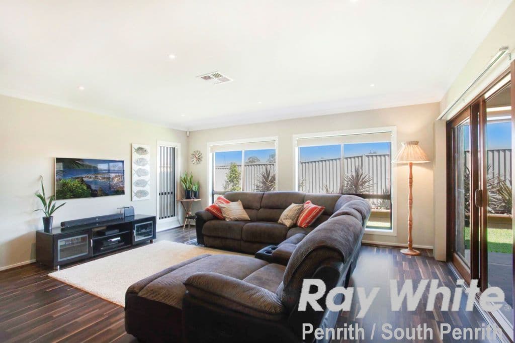 19 Illoura Way, JORDAN SPRINGS NSW 2747, Jordan Springs - Thumbnail 5