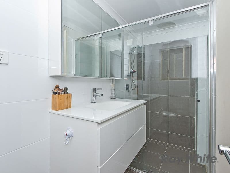 30 Denman Street, ALDERLEY QLD 4051, Alderley - Thumbnail 8
