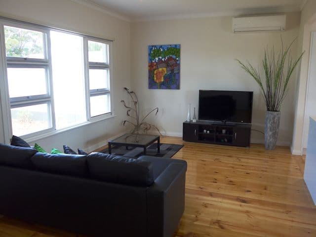 16 Macgillivray Street, BARMERA SA 5345, Barmera - Thumbnail 3