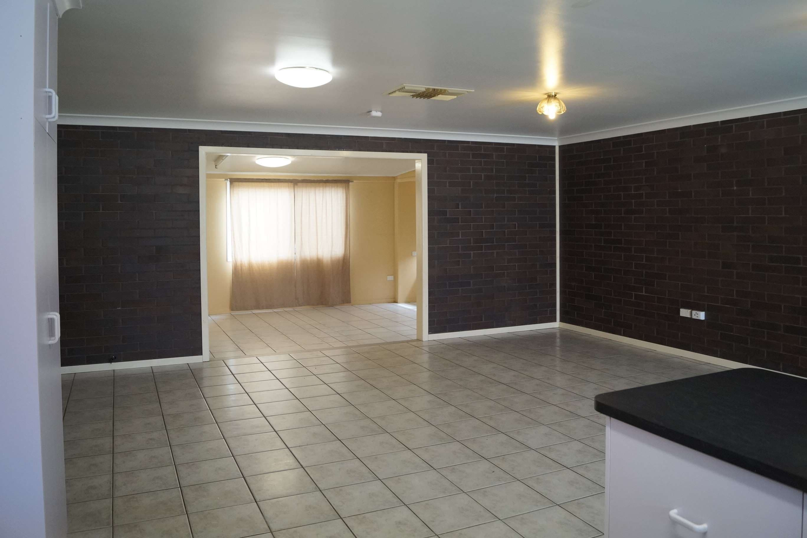 14 Yamala Street, Emerald QLD 4720, Emerald - Thumbnail 5