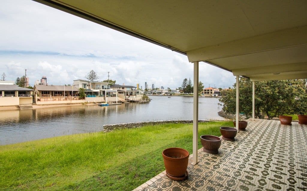 3 Castille Court, Isle Of Capri QLD 4217, Isle Of Capri - Thumbnail 8