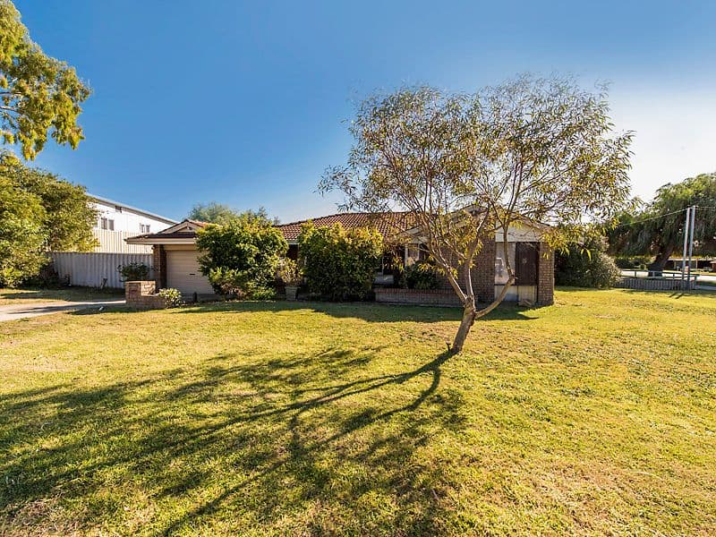 2 Willis Street, Warnbro WA 6169, Warnbro - Image 1