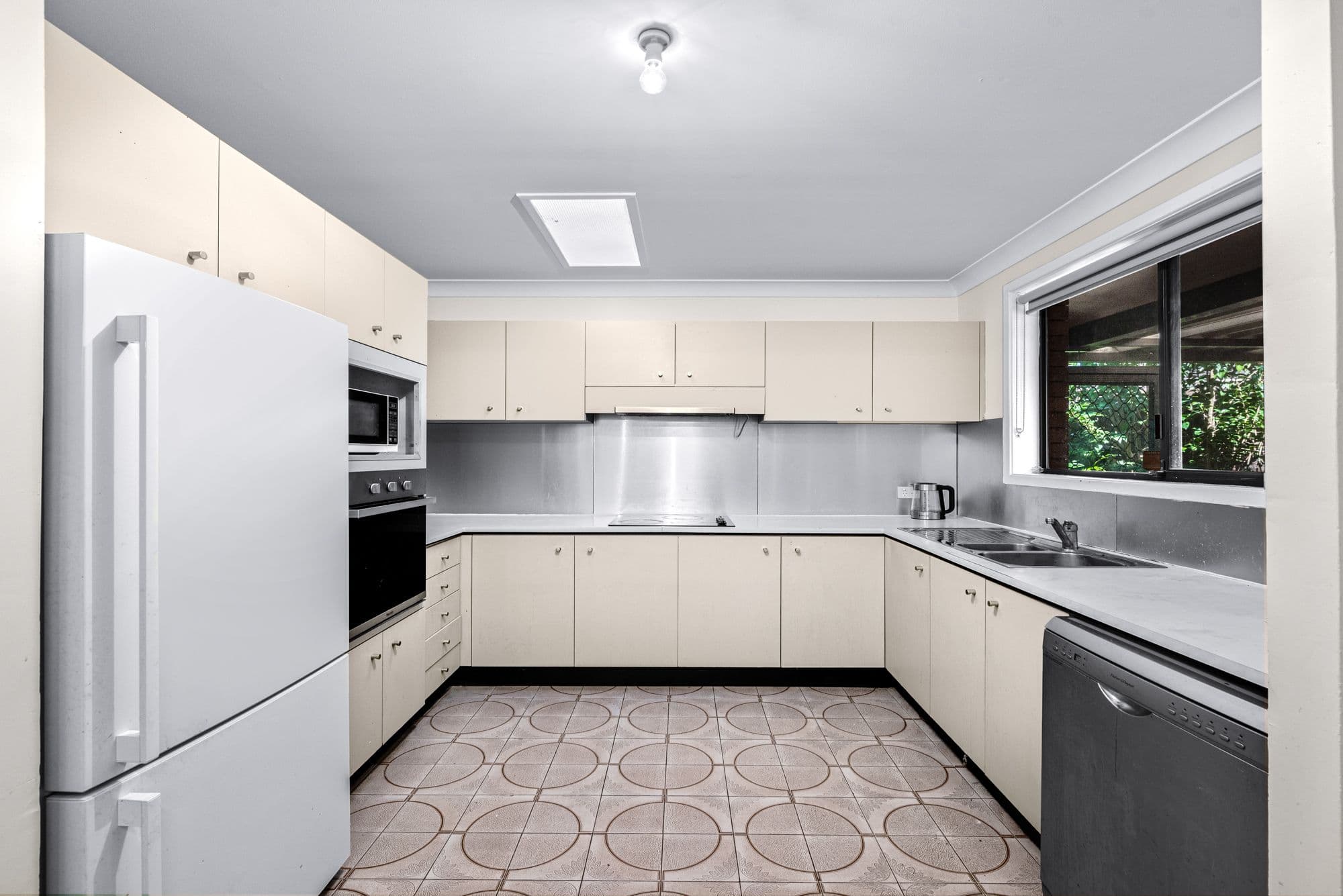 8 Bloodwood Place, Bradbury NSW 2560, Bradbury - Thumbnail 3