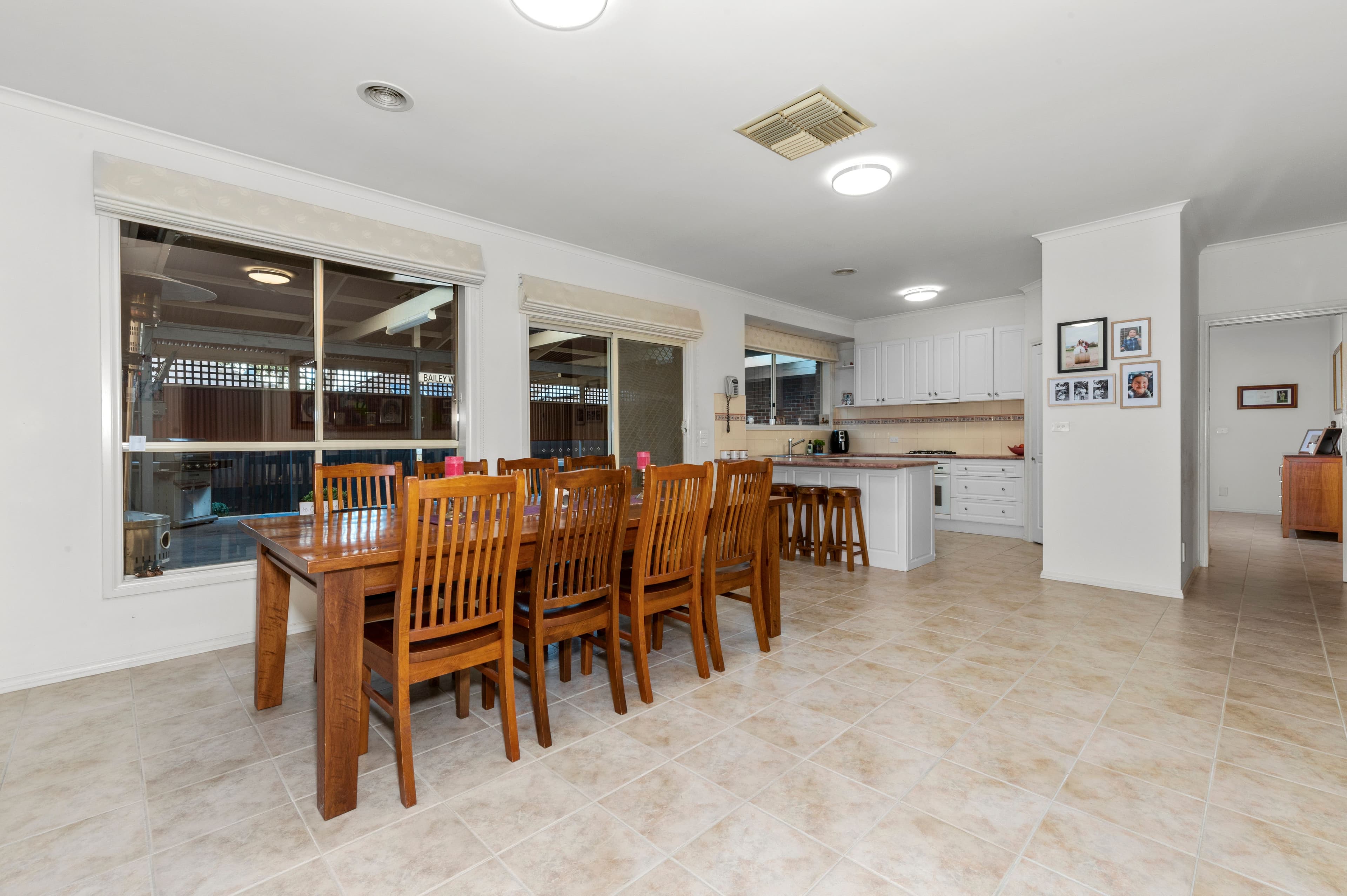 4 Alain Avenue, South Morang VIC 3752, South Morang - Thumbnail 3