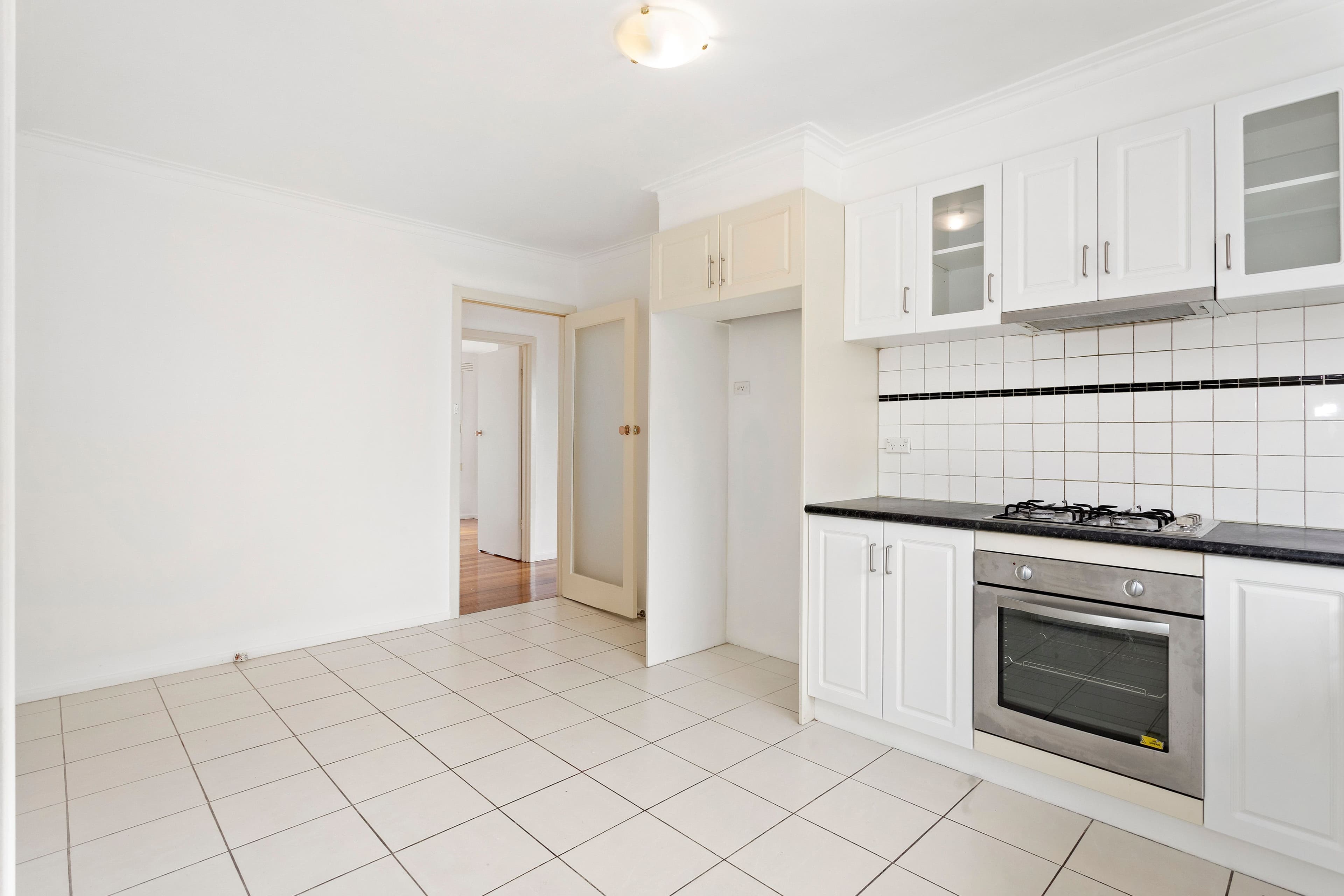 4 Maxwell Street, Lalor VIC 3075, Lalor - Thumbnail 3