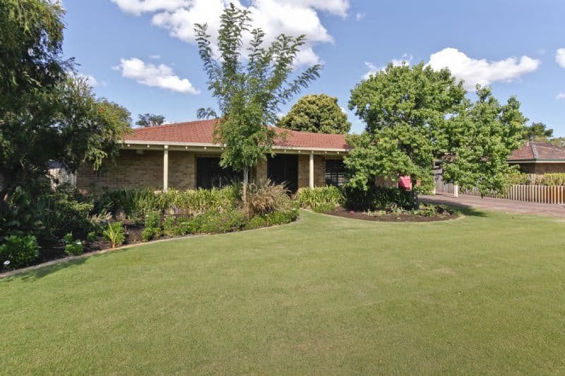 39 Harrington Crescent, LEEMING WA 6149, Leeming - Image 1