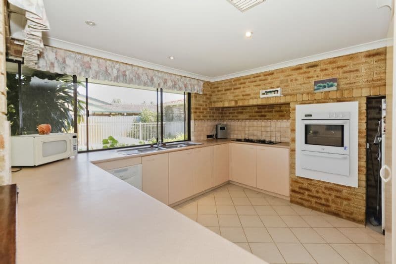 39 Harrington Crescent, LEEMING WA 6149, Leeming - Thumbnail 7