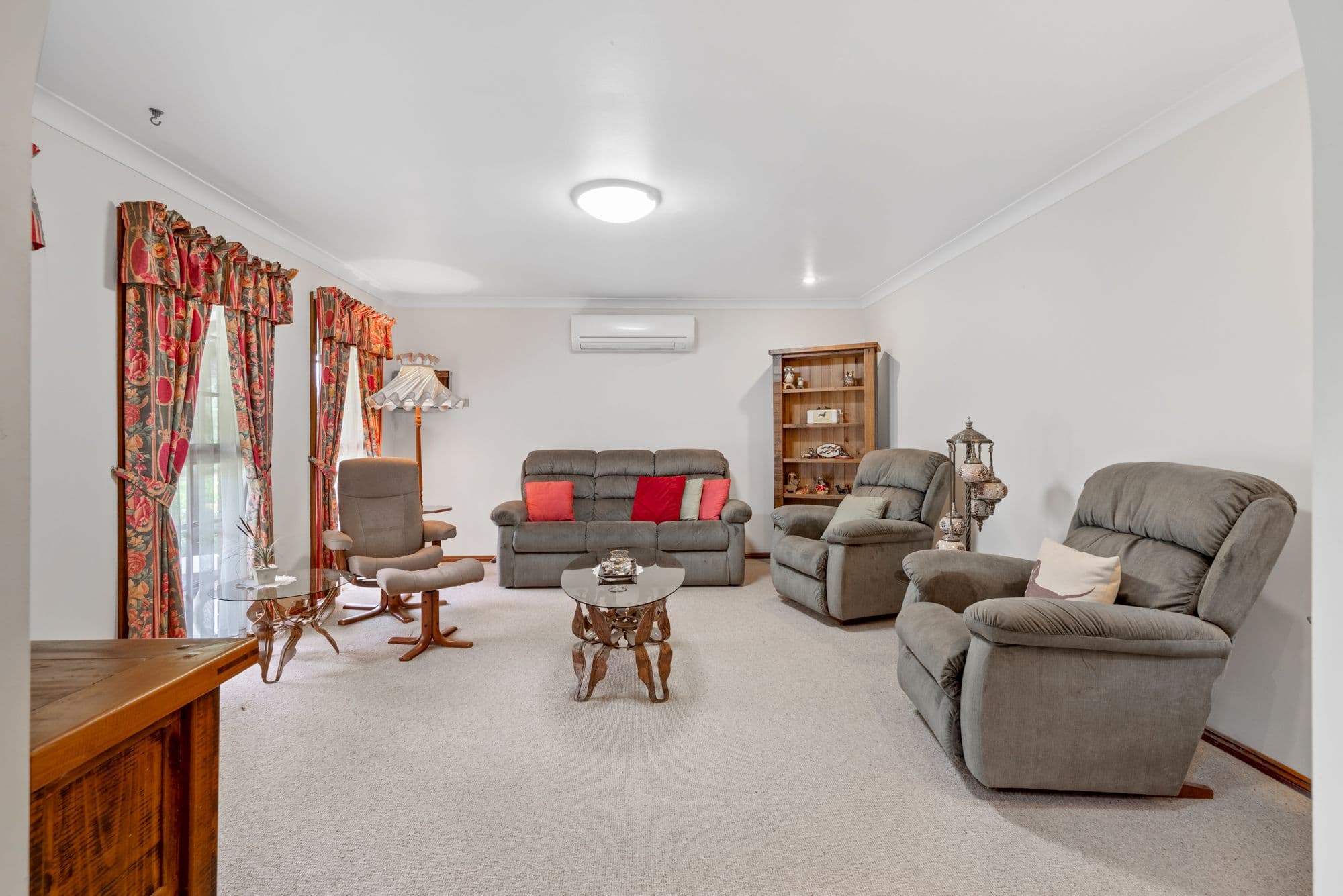 22 Mcauley Crescent, Emu Plains NSW 2750, Emu Plains - Thumbnail 2