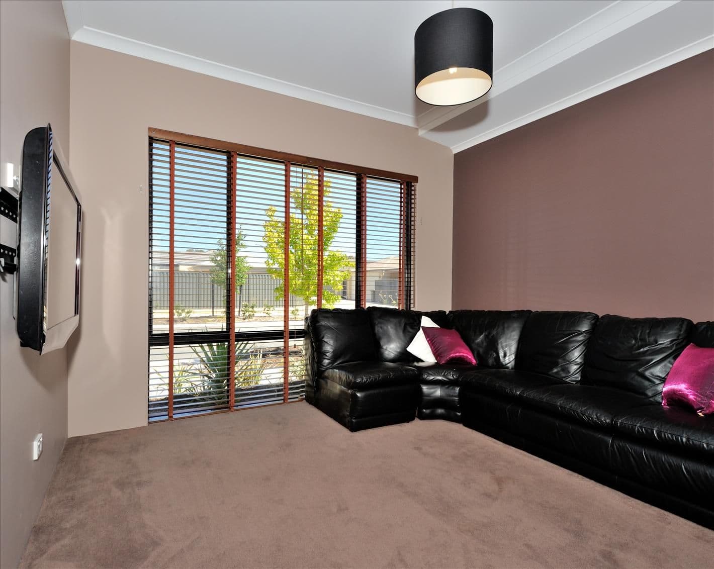 8 Tapioca Drive, AVELEY WA 6069, Aveley - Thumbnail 3