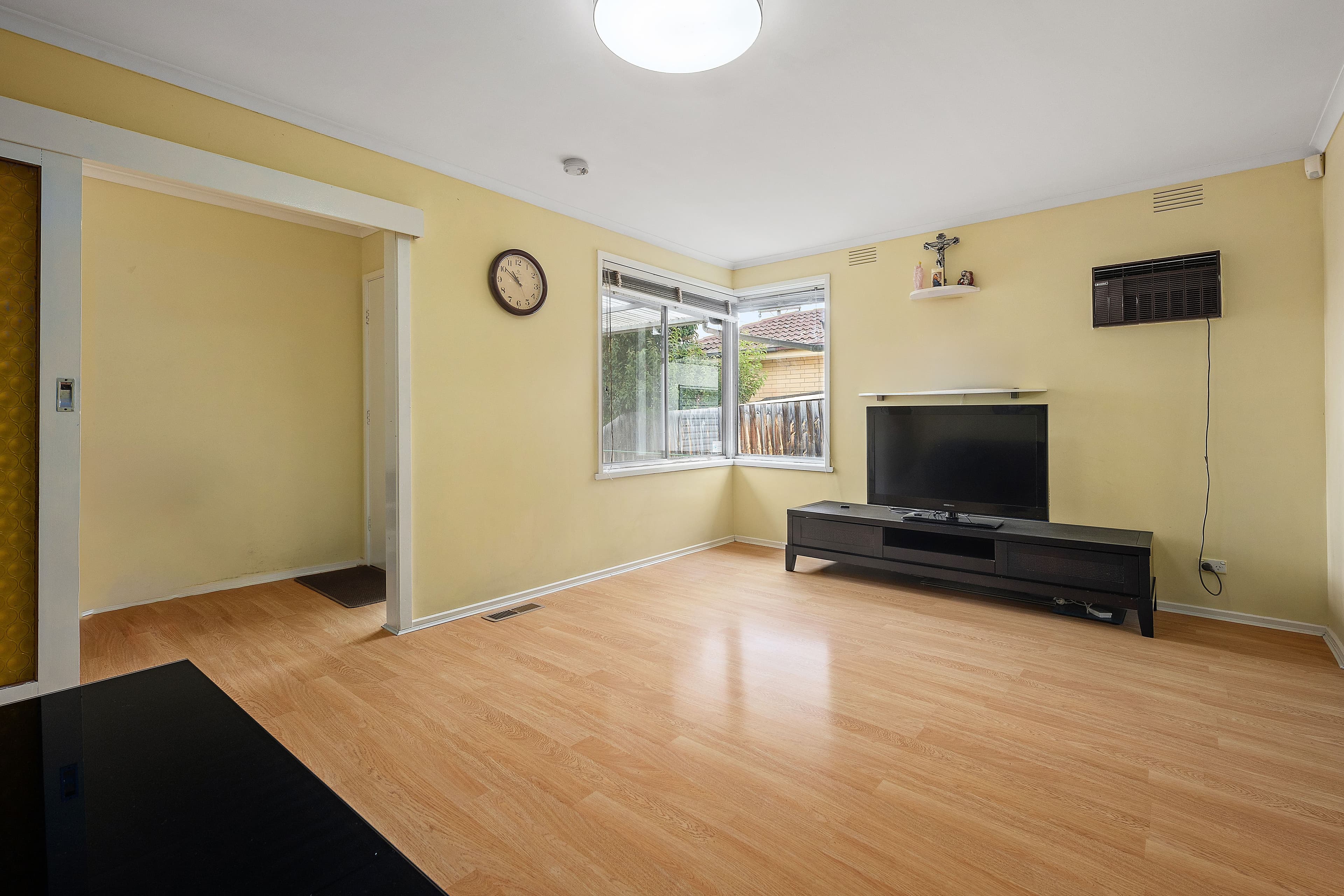 123 Casey Drive, Lalor VIC 3075, Lalor - Thumbnail 2