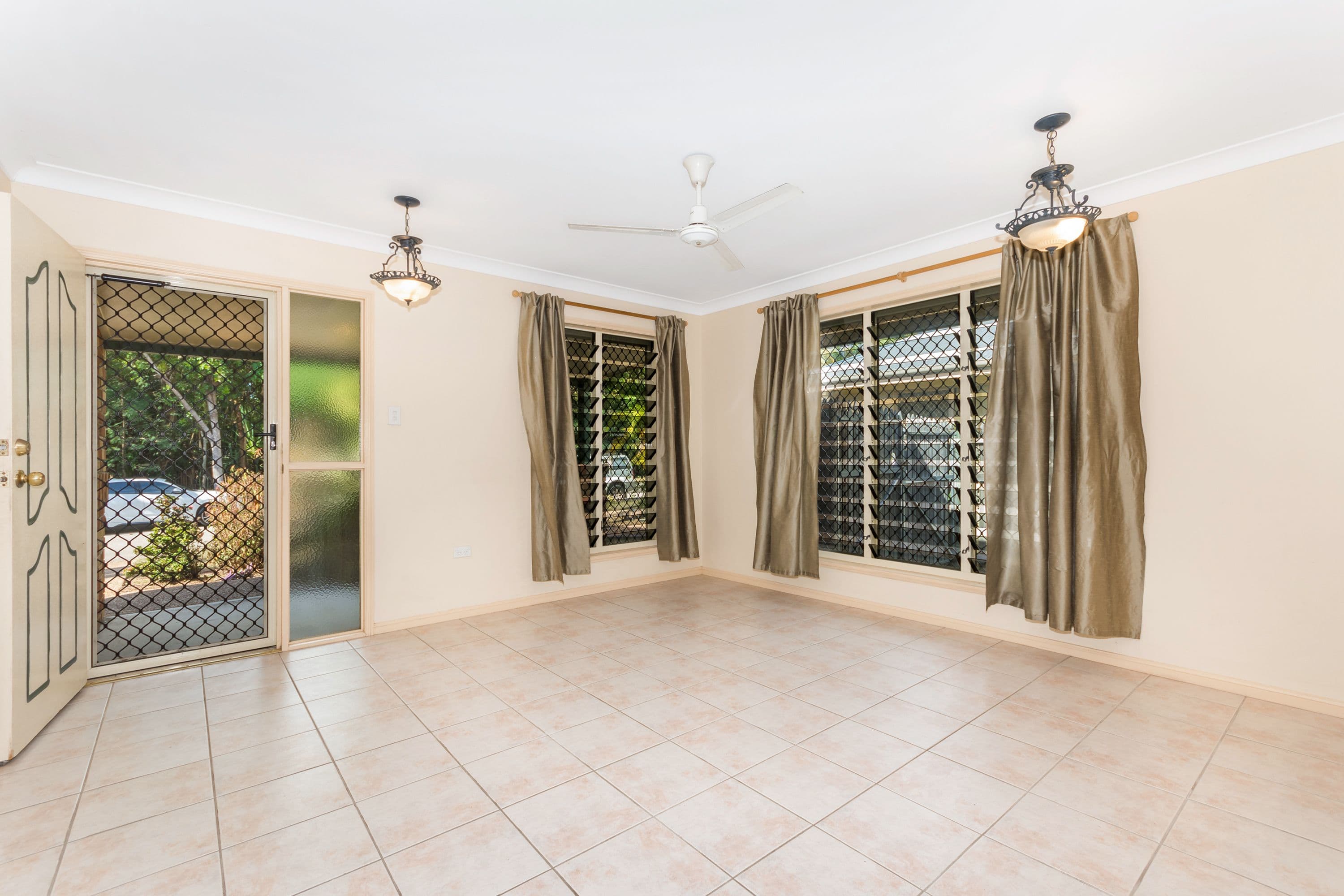 55 Regatta Crescent, Douglas QLD 4814, Douglas - Thumbnail 2