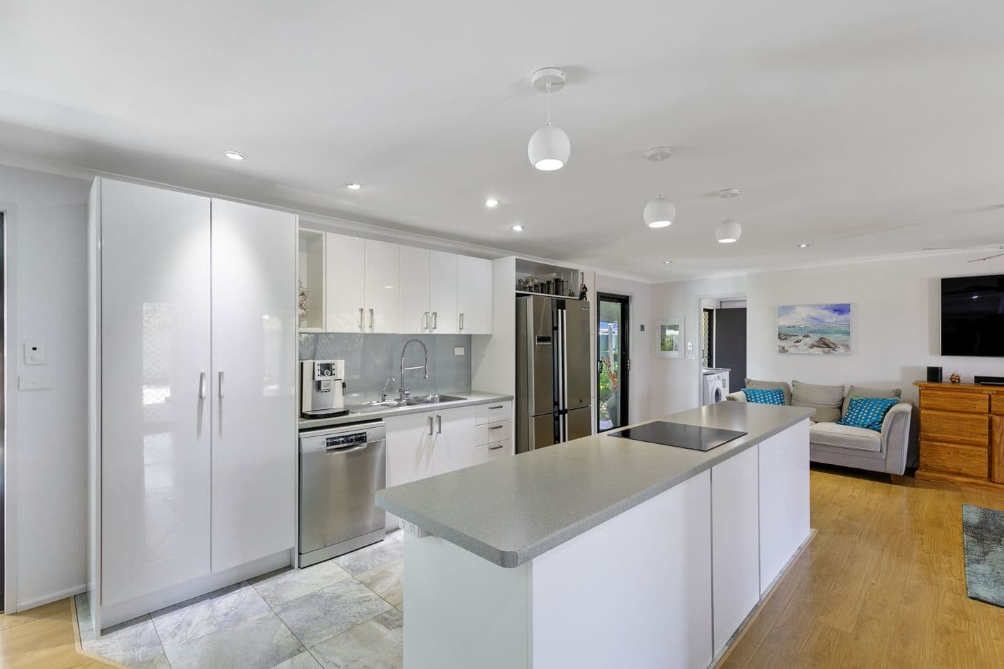 15 Maryanne Court, Point Vernon QLD 4655, Point Vernon - Thumbnail 6