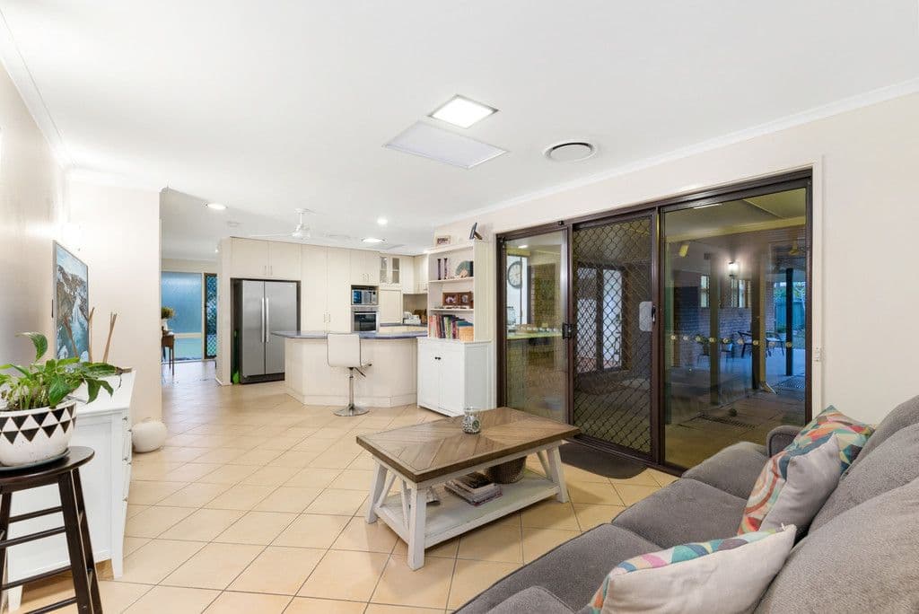 29 Dawn Street, Deception Bay QLD 4508, Deception Bay - Thumbnail 5