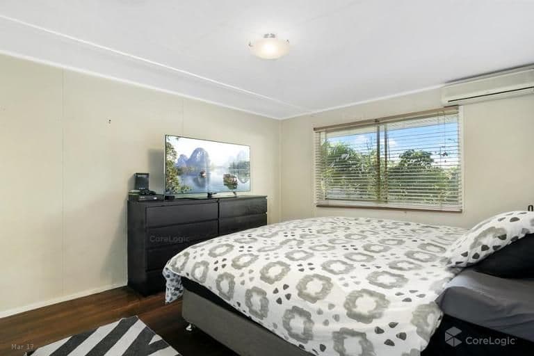 70 Woomera Crescent, Southport QLD 4215, Southport - Thumbnail 6