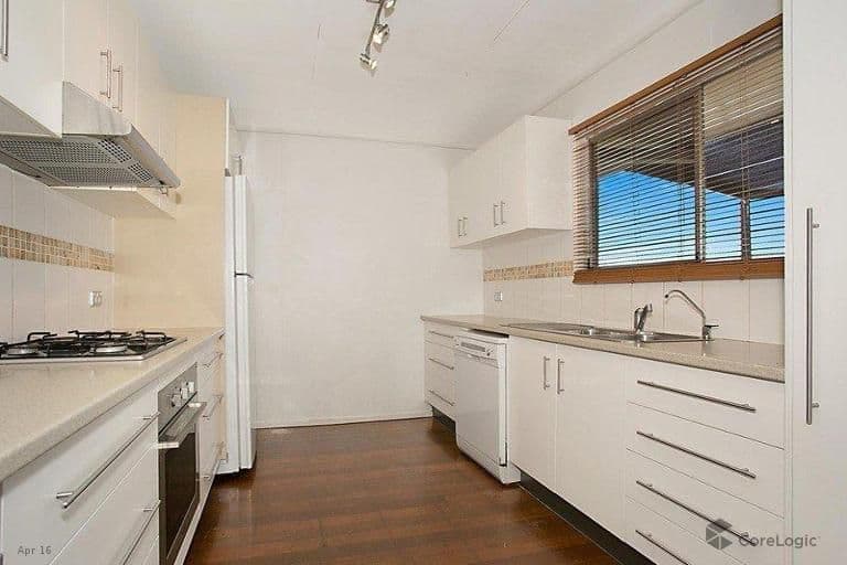 70 Woomera Crescent, Southport QLD 4215, Southport - Thumbnail 8
