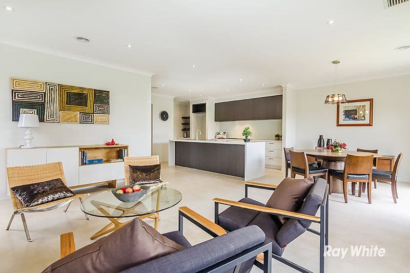 46 Flowerbloom Crescent, Clyde North VIC 3978, Clyde North - Thumbnail 5