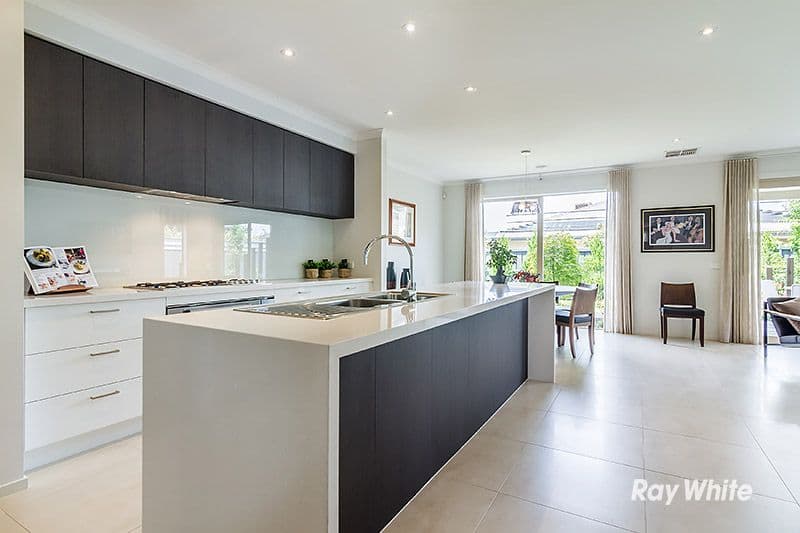 46 Flowerbloom Crescent, Clyde North VIC 3978, Clyde North - Thumbnail 6