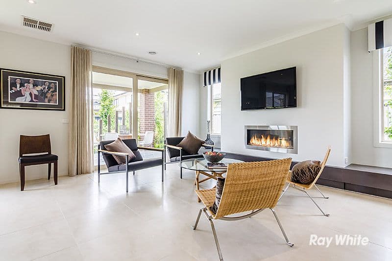 46 Flowerbloom Crescent, Clyde North VIC 3978, Clyde North - Thumbnail 7