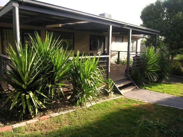 20 Carawa Street, MOOROOLBARK VIC 3138, Mooroolbark - Thumbnail 2