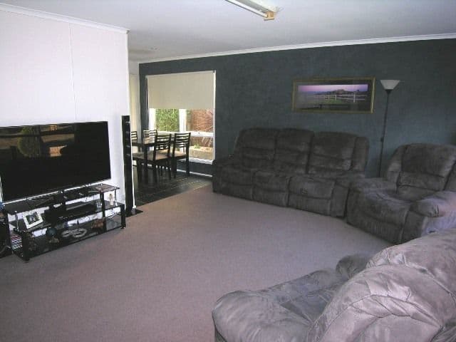 20 Carawa Street, MOOROOLBARK VIC 3138, Mooroolbark - Thumbnail 3