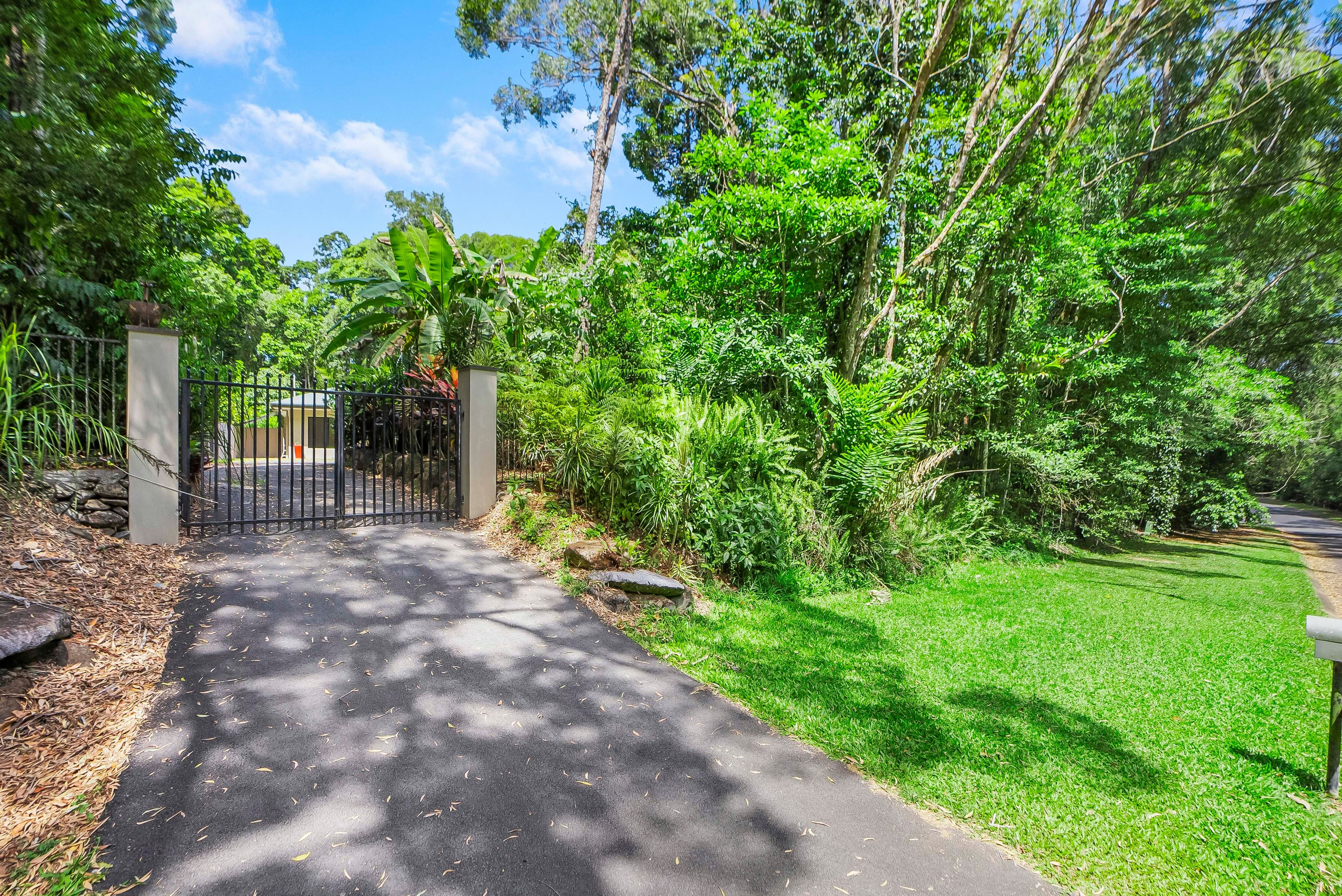13 Coconut Grove, Kuranda QLD 4881, Kuranda - Thumbnail 3