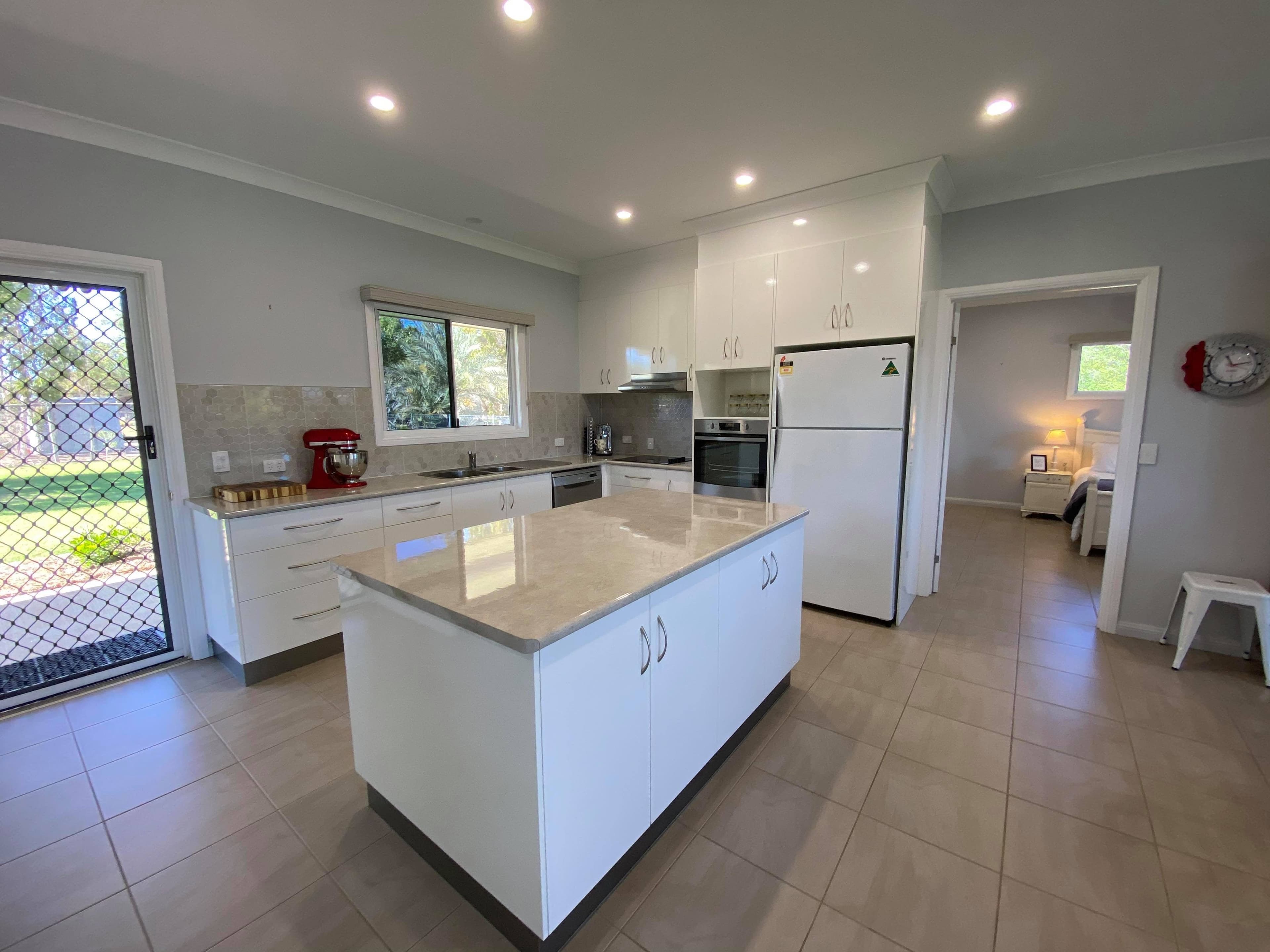 39 Maple Street, Barcaldine QLD 4725, Barcaldine - Thumbnail 3