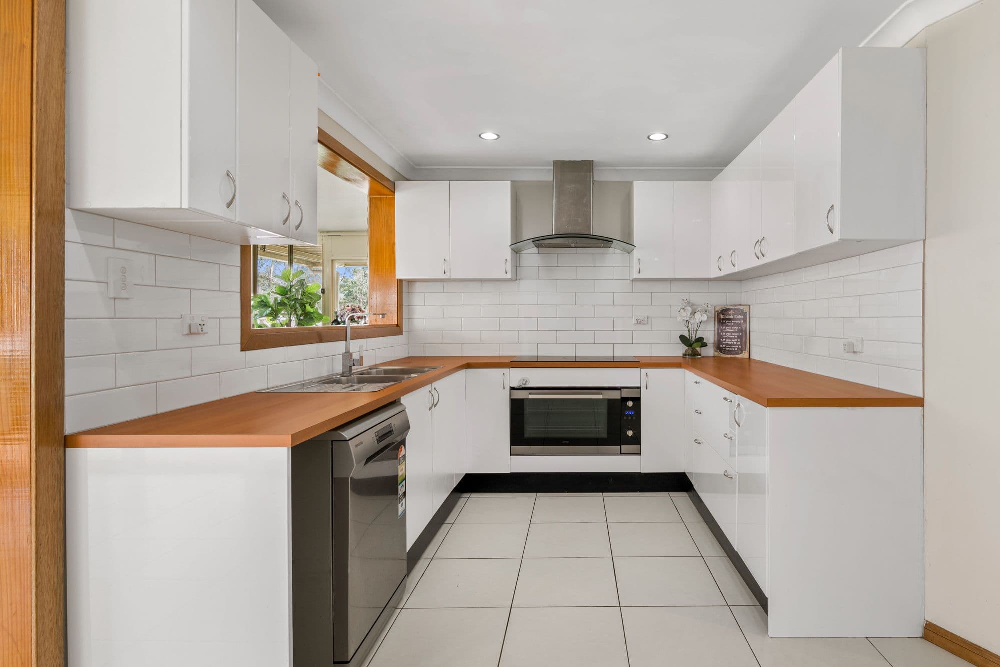 8 Kearns Avenue, Kearns NSW 2558, Kearns - Thumbnail 2