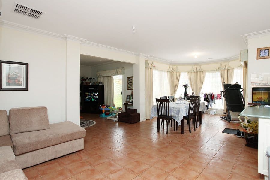 160 Thames Boulevard, TARNEIT VIC 3029, Tarneit - Thumbnail 3